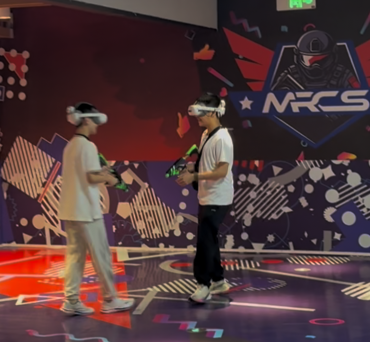 VR Arena Indoor Steel/Metal MR - Retro Gaming Light Gun avaliação e preço